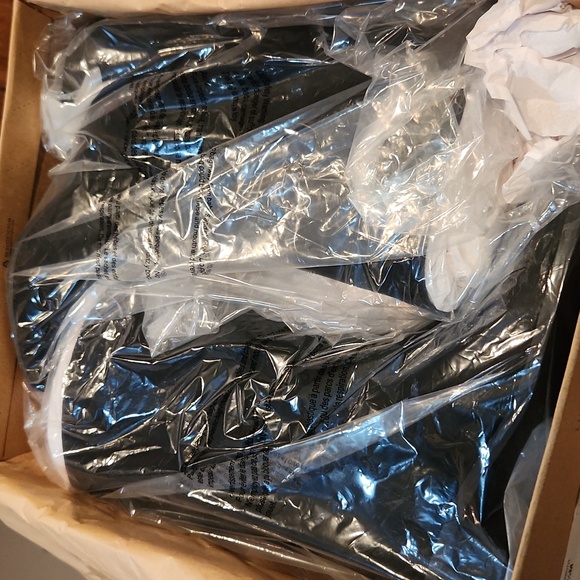 Woman's boots - Picture 2 of 8